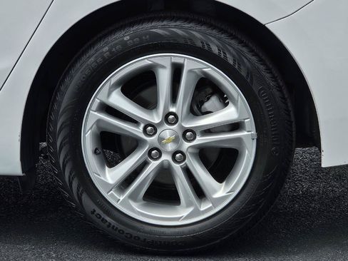 Used 2018 Chevrolet Cruze LT FWD image 26