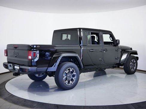 Used 2024 Jeep Gladiator Sport w/ Premium Package image 11