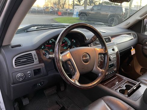 Used 2010 GMC Sierra 1500 Denali image 5