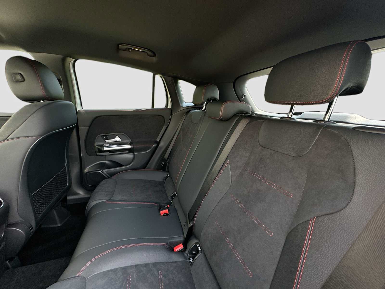 Used 2026 Mercedes-Benz GLA 250 image 24
