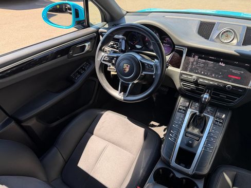 Used 2019 Porsche Macan w/ Premium Package AWD/4WD image 6