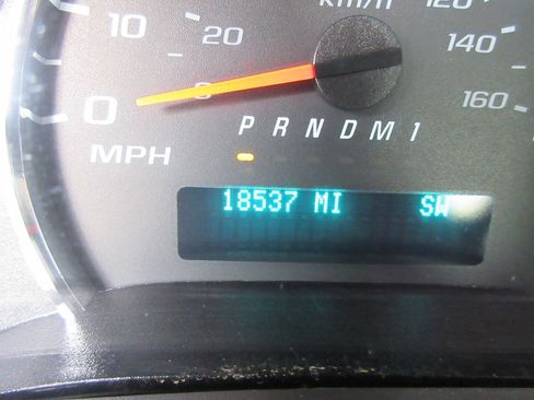 Used 2024 Chevrolet Express 3500 w/ Driver Convenience Package RWD image 11