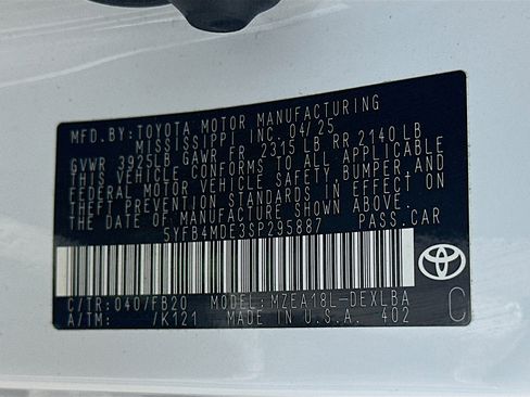 Used 2025 Toyota Corolla LE FWD image 12