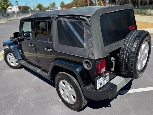 Used 2012 Jeep Wrangler Unlimited Sahara AWD/4WD image 30