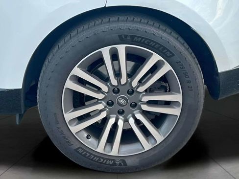 Used 2023 Land Rover Range Rover SE image 32