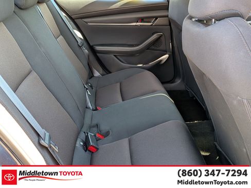 Used 2024 MAZDA MAZDA3 s FWD image 30