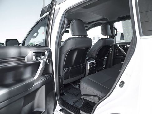 Used 2023 Lexus GX 460 Premium w/ Premium Plus Package AWD/4WD image 16