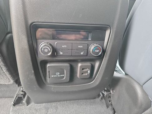Used 2024 Buick Enclave Premium image 34