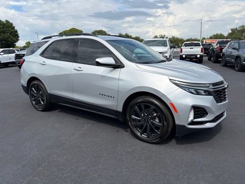 Used 2022 Chevrolet Equinox RS FWD image 1
