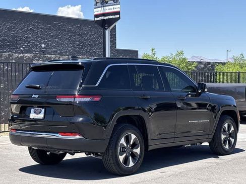 New 2025 Jeep Grand Cherokee Limited 4xe w/ Trailer Tow Package image 8