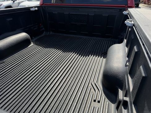 Used 2011 Toyota Tundra 4x4 Double Cab w/ SR5 Pkg image 17