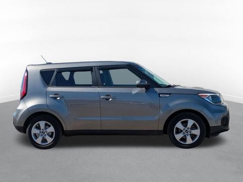 Used 2018 Kia Soul image 2