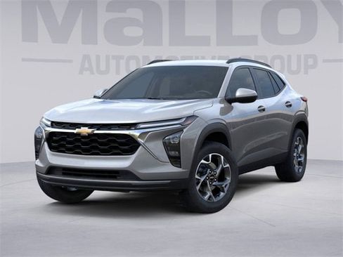 New 2026 Chevrolet Trax LT w/ Driver Confidence Package image 8