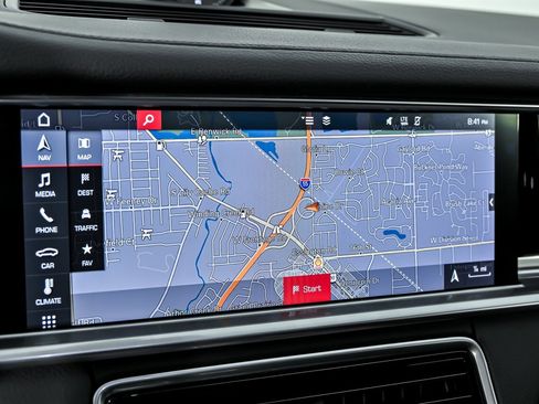 Used 2018 Porsche Panamera 4S image 35