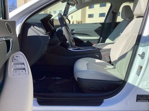 Certified 2023 Hyundai Sonata SEL w/ Preferred Accessory Package image 20