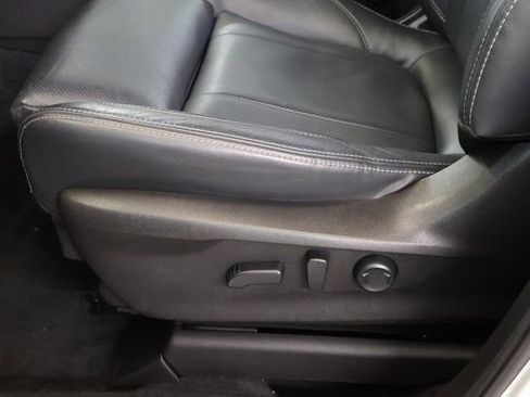 Used 2022 Subaru Ascent Touring w/ Popular Package #2A image 12