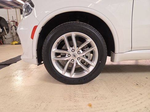 Used 2024 Dodge Durango GT image 25