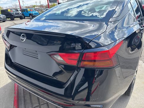 Used 2020 Nissan Altima 2.5 SR FWD image 18