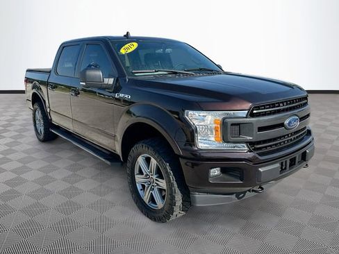 Used 2019 Ford F150 XLT w/ Equipment Group 302A Luxury AWD/4WD image 3