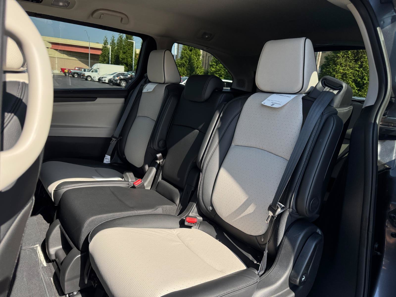 New 2027 Honda Odyssey Elite image 5