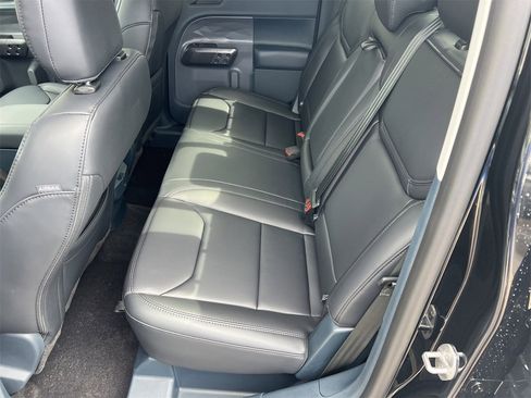 New 2026 Ford Maverick Lariat w/ Black Appearance Package image 19