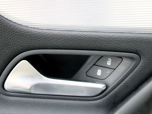 Used 2021 Mercedes-Benz A 220 image 15