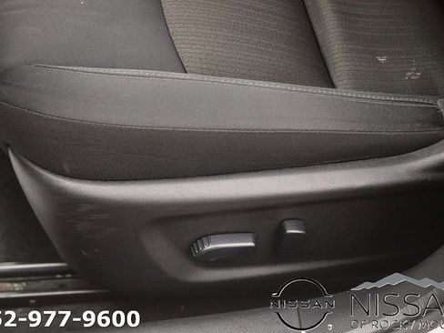 Used 2024 Nissan Altima 2.5 SV image 16