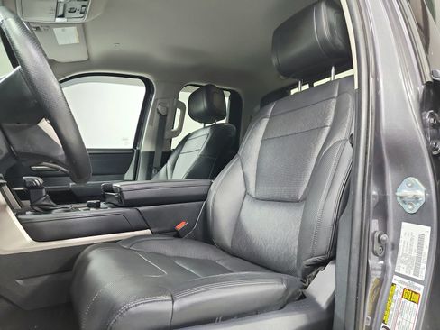 Used 2022 Toyota Tundra Limited w/ TRD Off-Road Package AWD/4WD image 10