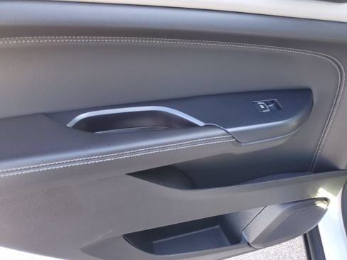 Used 2015 Cadillac SRX FWD image 16