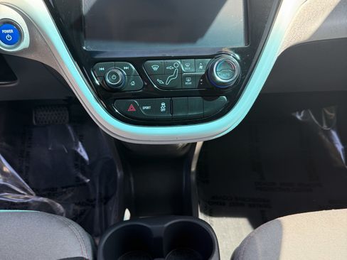 Used 2020 Chevrolet Bolt LT FWD image 15