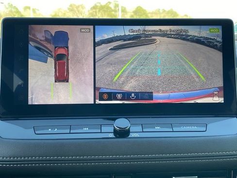 Used 2024 Nissan Rogue SL w/ SL Premium Package image 13