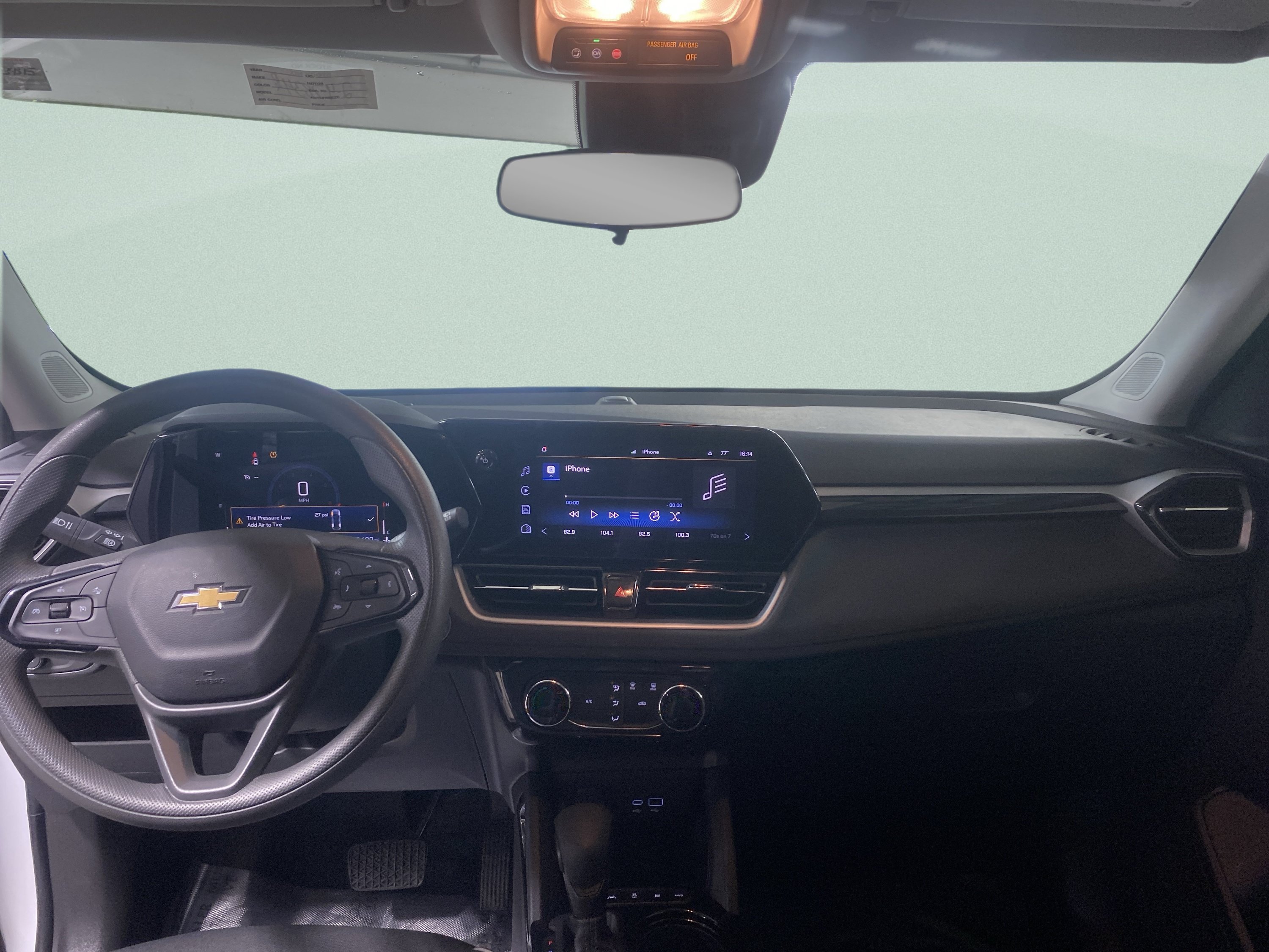 Used 2025 Chevrolet TrailBlazer LT AWD/4WD image 15