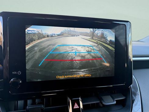 Used 2023 Toyota Corolla LE FWD image 8
