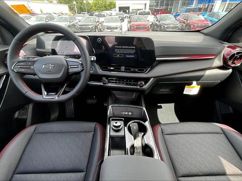 New 2026 Chevrolet Equinox RS image 5