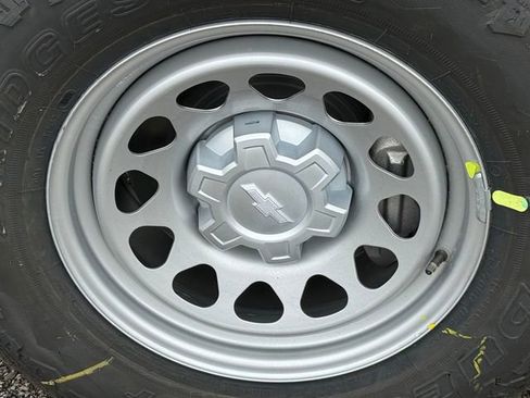 New 2025 Chevrolet Silverado 1500 W/T w/ WT Value Package image 11