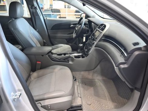 Used 2015 Chevrolet Malibu LT w/ Power Convenience Package FWD image 10