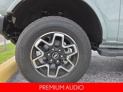 Used 2024 Ford Bronco Outer Banks AWD/4WD image 17
