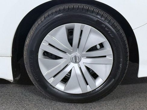 Used 2022 Nissan Leaf S image 6