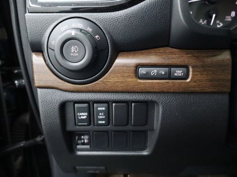 Used 2021 Nissan Titan Platinum Reserve w/ Moonroof Package image 13