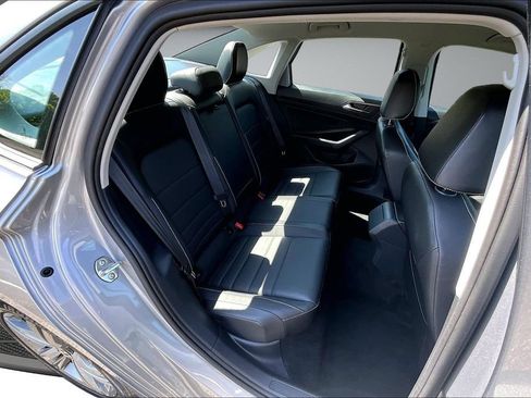 Used 2024 Volkswagen Jetta SE FWD image 25