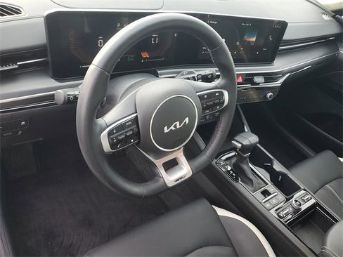 Certified 2025 Kia K5 GT-Line image 17