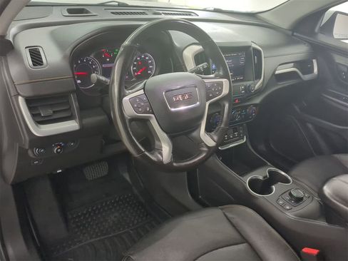 Used 2021 GMC Terrain SLT image 2