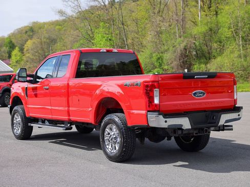 Used 2019 Ford F250 XLT w/ XLT Premium Package AWD/4WD image 7