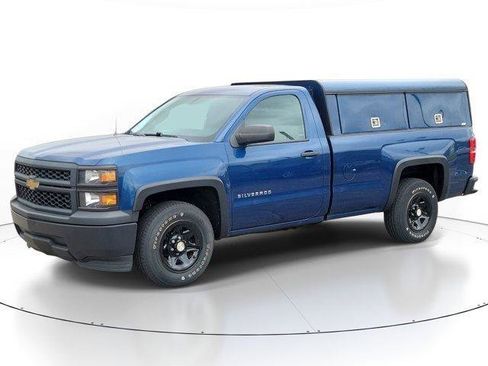 Used 2015 Chevrolet Silverado 1500 W/T RWD image 2