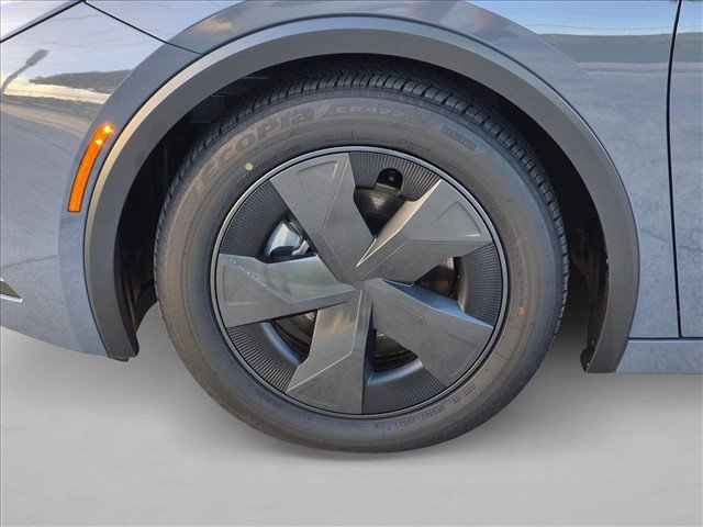 Certified 2026 Toyota Prius Plug-In Hybrid FWD image 22