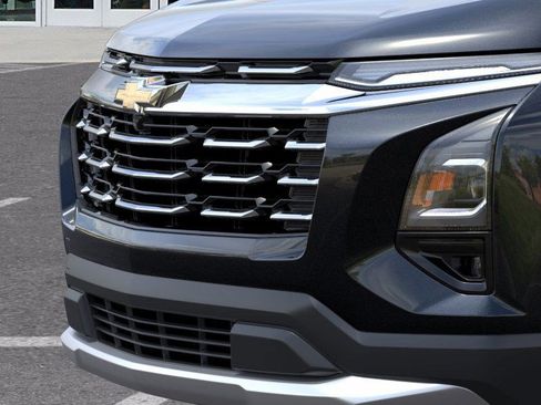 New 2026 Chevrolet Equinox LT w/ Convenience Package II FWD image 15