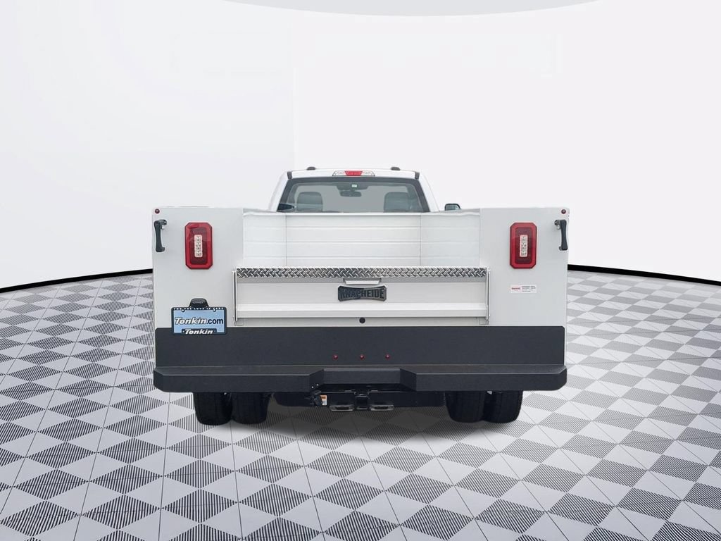 New 2024 Ford F550 4x4 Regular Cab Super Duty image 4