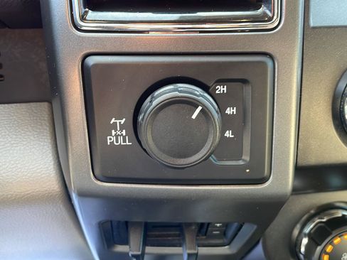 Used 2019 Ford F250 XLT w/ XLT Premium Package AWD/4WD image 22