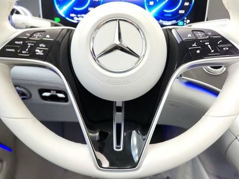 Used 2023 Mercedes-Benz EQS 450+ 4MATIC Sedan image 61