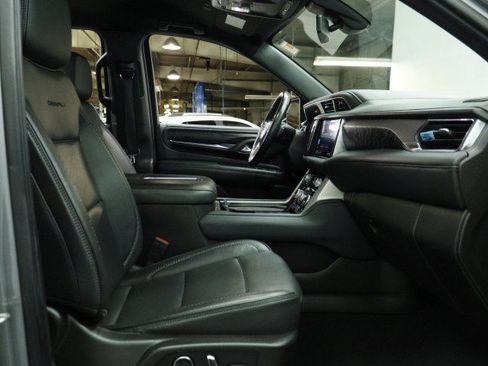 Used 2021 GMC Yukon XL Denali RWD image 21
